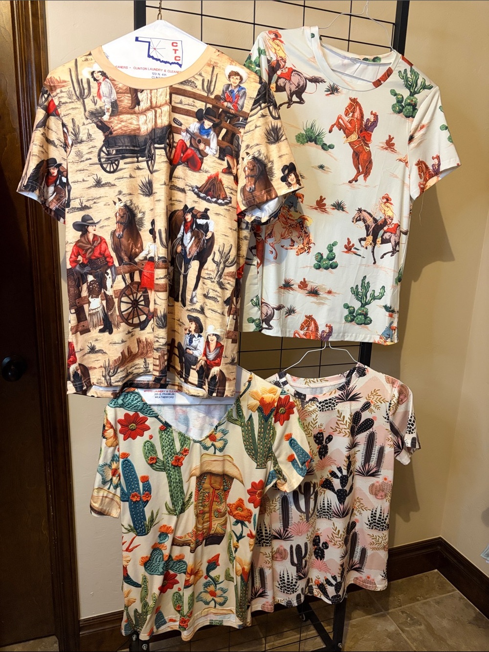 4 printed short sleeve tees size medium one price for all